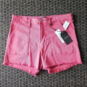 Just Black - Ashlee Frayed Hem Short, Size 14 - Rose Pink